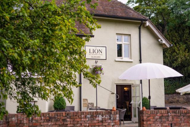 Hotel The Lion Leintwardine Exterior foto