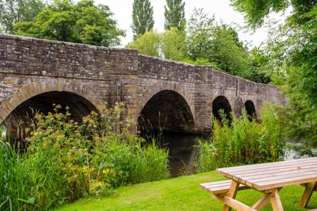 Hotel The Lion Leintwardine Exterior foto