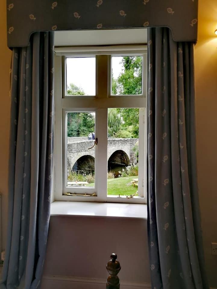 Hotel The Lion Leintwardine Exterior foto